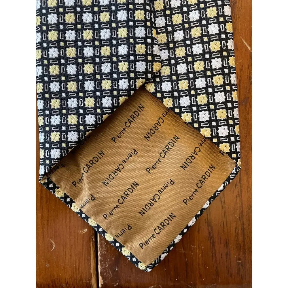 Pierre Cardin Tie, Paris-New York, 100% Imported Polyester - Picture 5 of 6